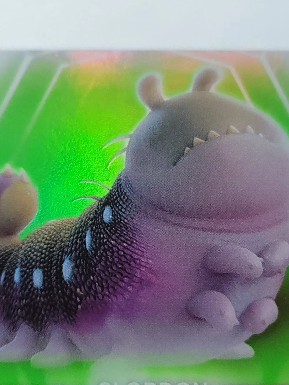 Glordon Topps 2026 Disney Neon Holo Parallel Refractor Limited 014/199 - Picture 3 of 4